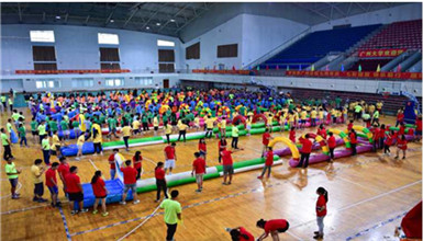 搏翺拓展趣味運(yùn)動(dòng)項(xiàng)目：超級障礙賽